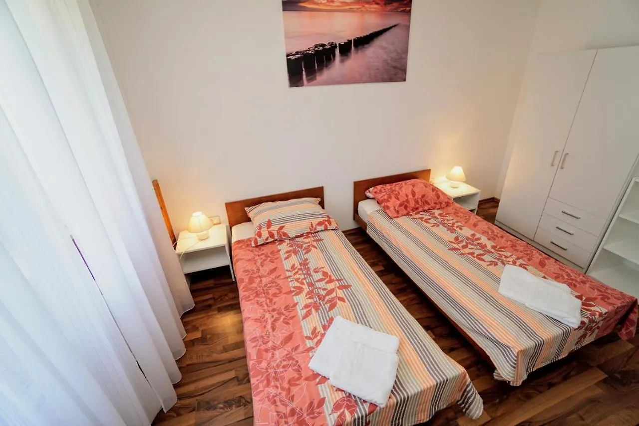 Apartment Cici Murine
