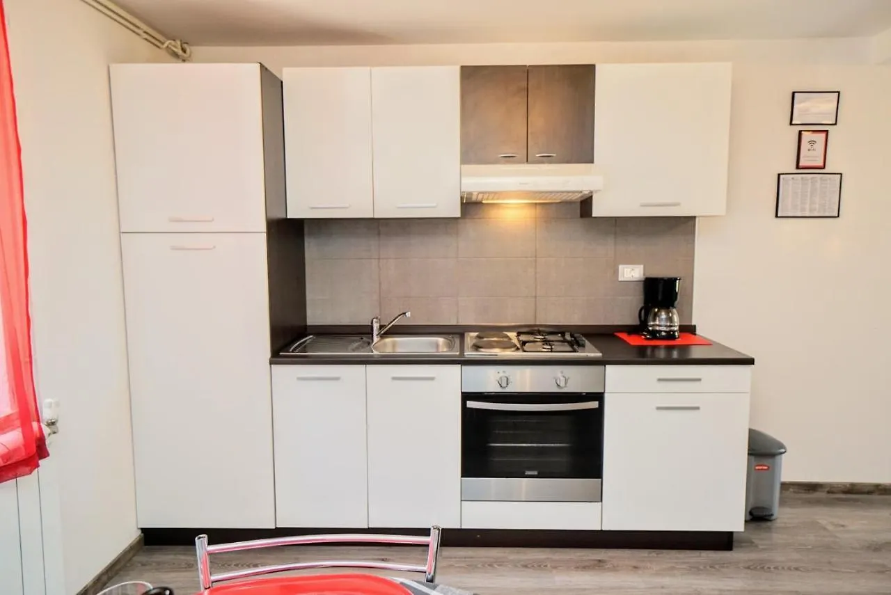 Apartment Cici Murine 0*,